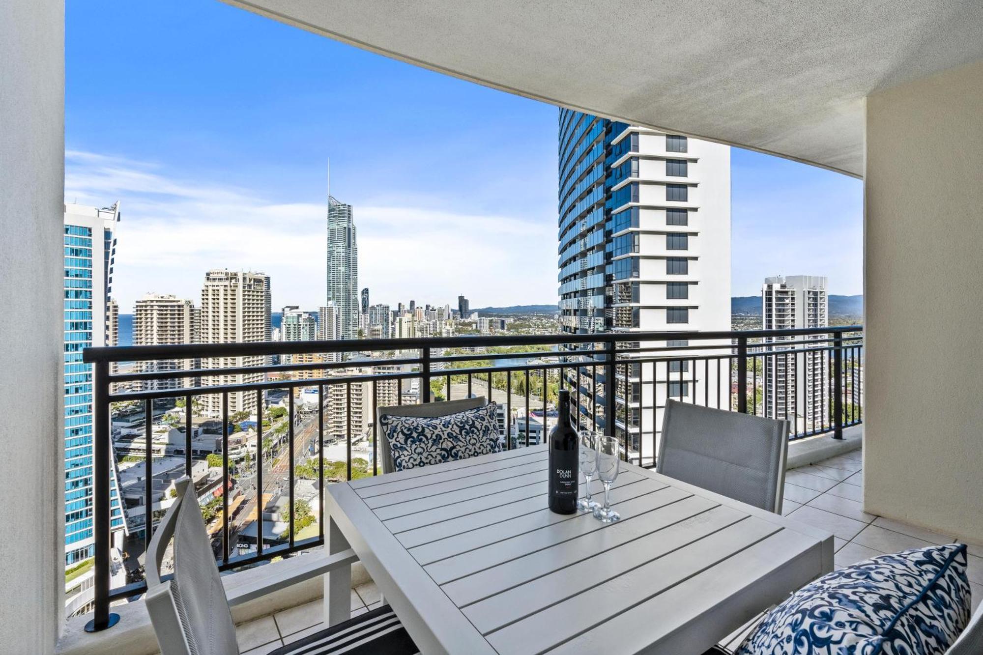 Chevron Renaissance Surfers Paradise Mid Week Madness Deal - Q Stay Gold Coast Exterior foto